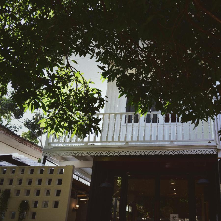 The Hidden House Vandrerhjem Bangkok Eksteriør bilde